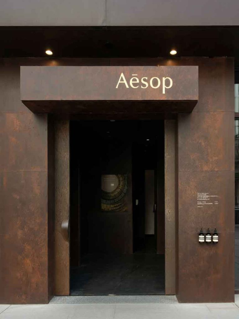 Commercial Storefront Sign Design Case: A black-toned storefron
