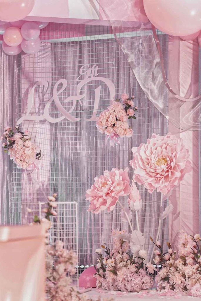 How to Choose a Wedding Venue? Two Wedding Styles