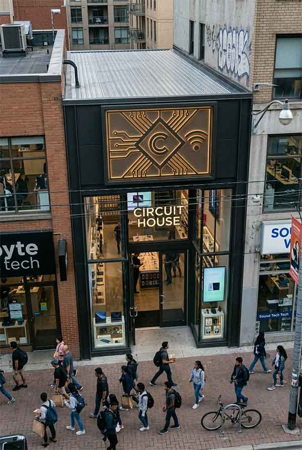 Electronics Store Signage Design Case: Circuit House