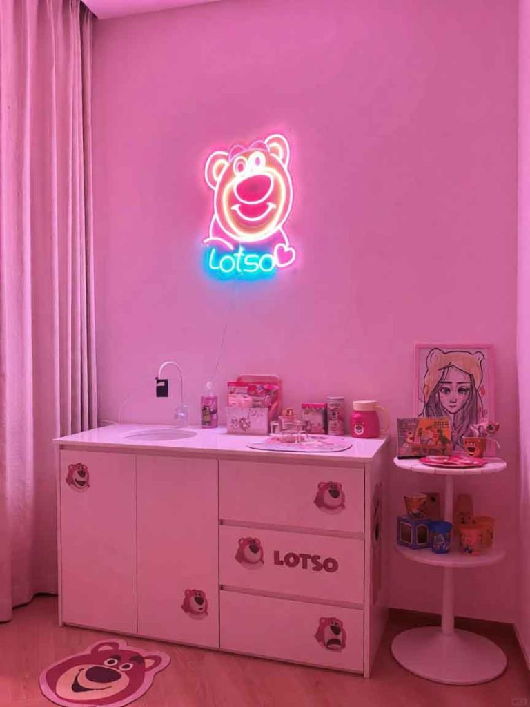 Commercial Storefront Sign Design Case: Strawberry Bear-Themed
